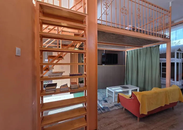 Danista Nomads Tour Hostel