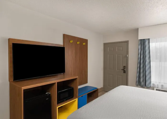 Days Inn By Wyndham Clanton Al