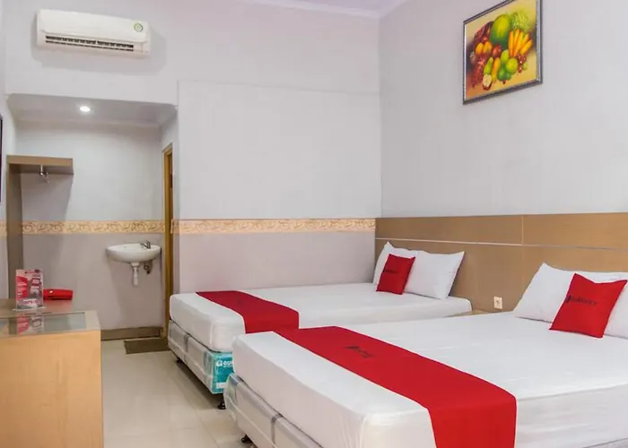 Reddoorz Near Goa Panggung