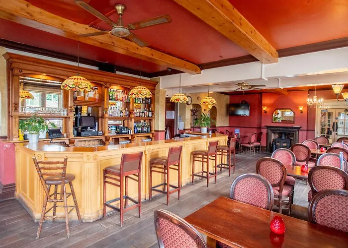 The Carre Arms Hotel & Restaurant