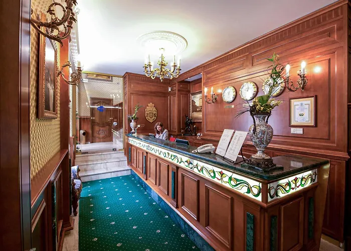 Grand Hotel London