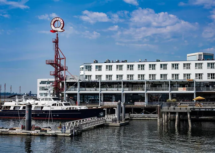 Coast Lonsdale Quay Hotel