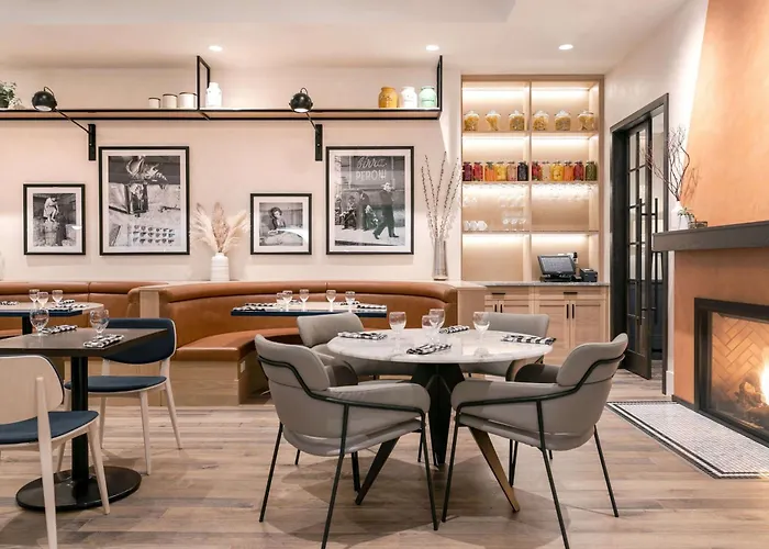 Best Western Plus Baker Street Inn&Convention Center