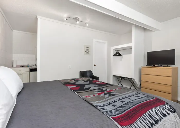 Pemberton Motels