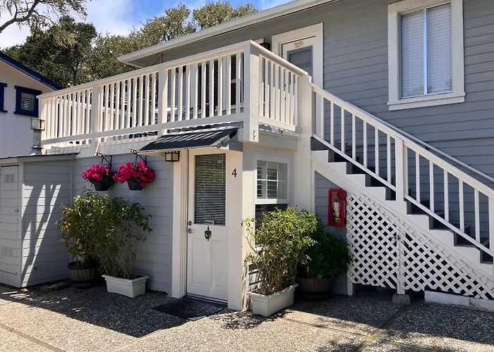 Carmel-by-the-Sea Cheap Hotels