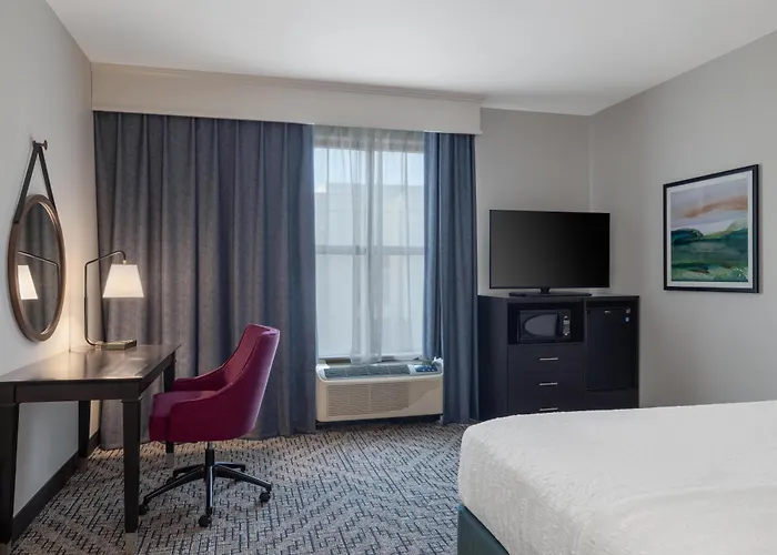 Hampton Inn & Suites - Roanoke-Downtown, Va