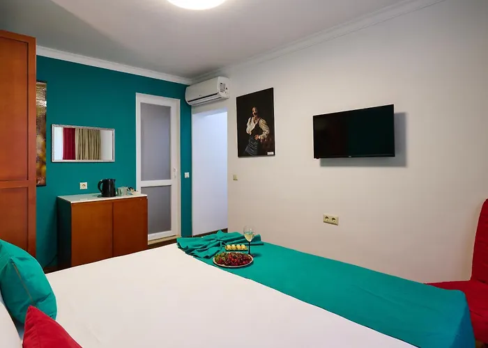 Art Green Boutique Hotel