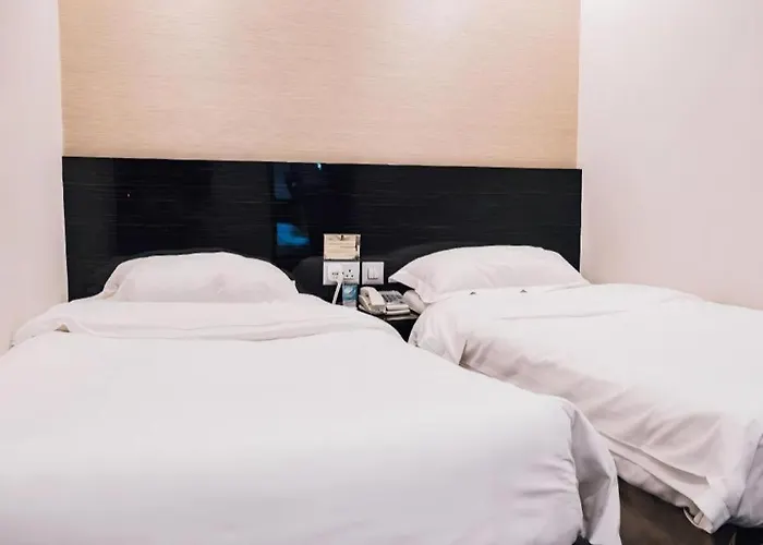Noble Park Hotel
