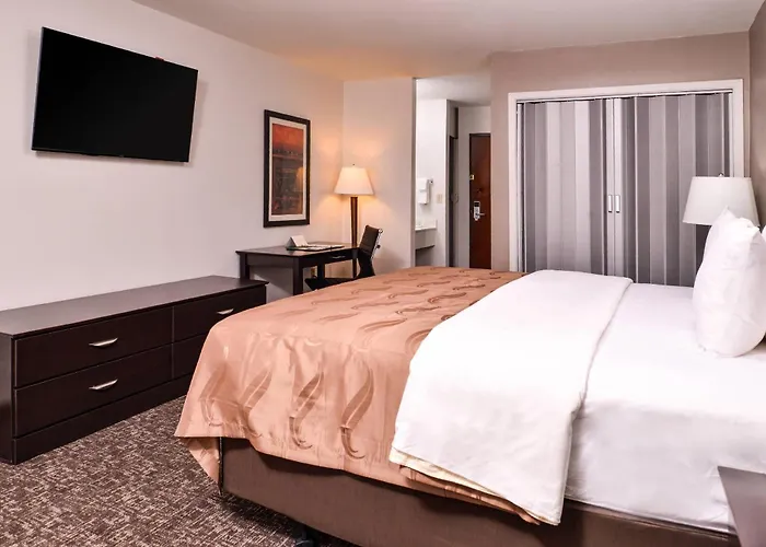Quality Inn & Suites Beaumont