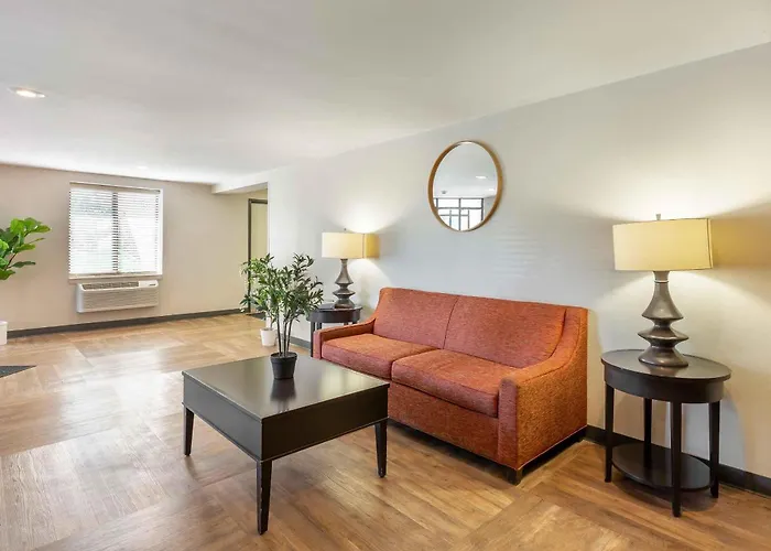 Extended Stay America Suites - Cleveland - Middleburg Heights