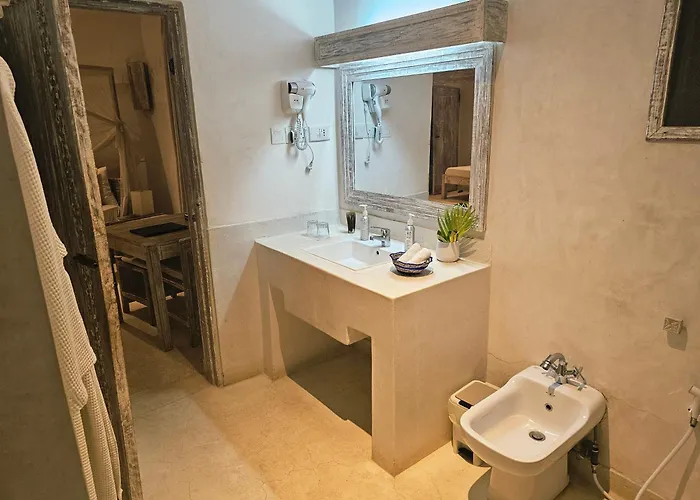 The Villa Luxury Suites Hotel