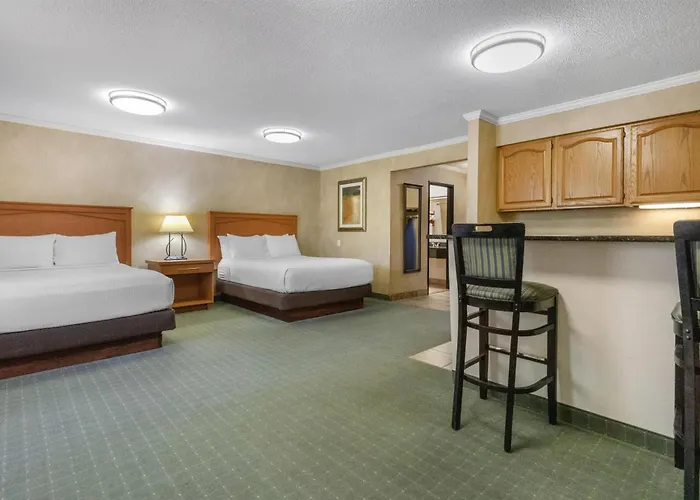 Davison Hotels