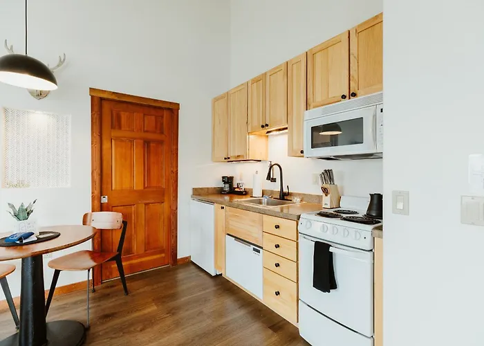 Kintla Ridge Suite Wfull Kitchen And Washerdryer