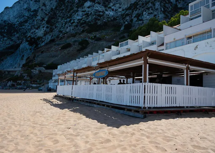 Beachfront Apartment - 2 Terraces - Stunning Sunrises