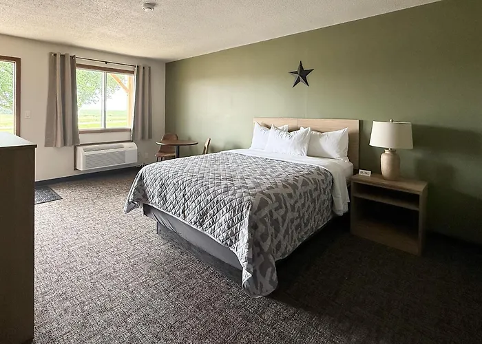 The Trail Inn - Slayton, Mn - Hwy 59
