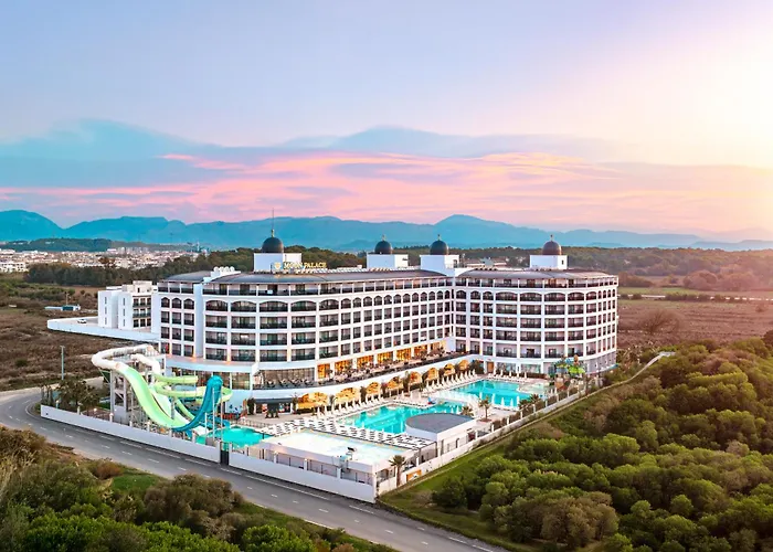 Side Moon Palace Hotel