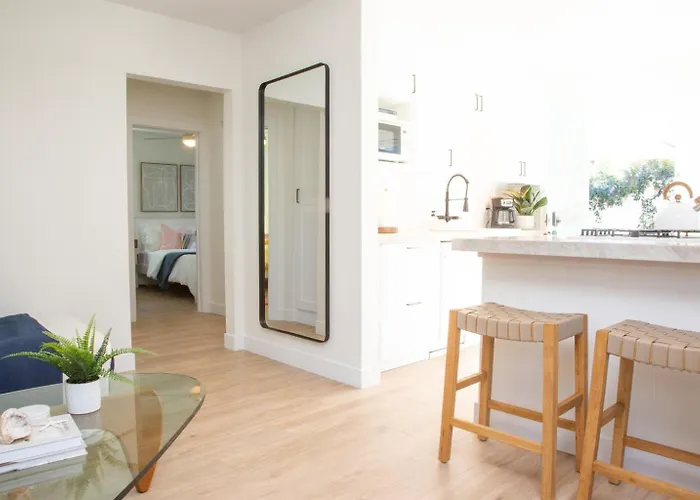 Adorable Octopus Hideaway 2 Min Walk To The Beach!
