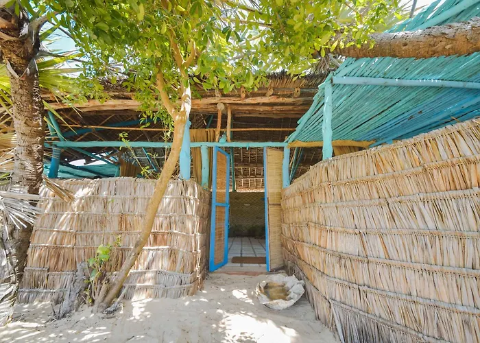 Kizingo Beach Eco Lodge