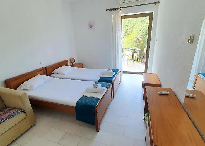 Hotel Pashos