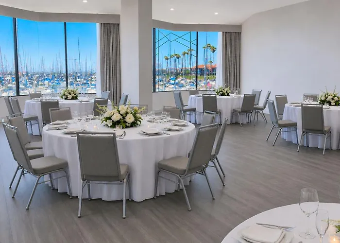 Holiday Inn Express Hotel & Suites Ventura Harbor By Ihg