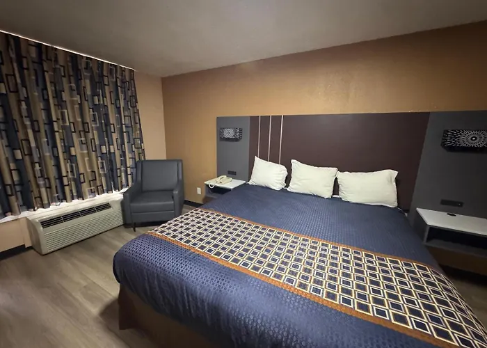 Villa West Inn