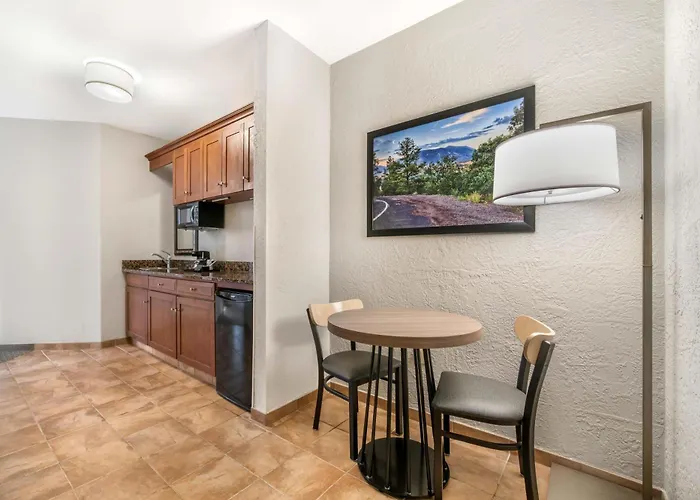 Drury Plaza Hotel Flagstaff