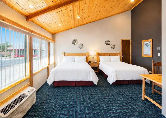 Round Barn Lodge