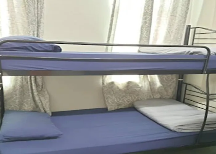 Spot On 89751 Bed Station Guest House