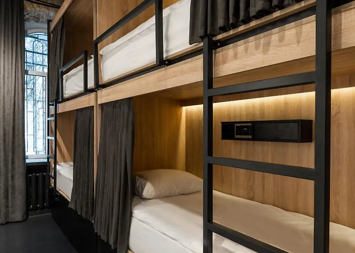 Globe Runner Rooms & Dorms