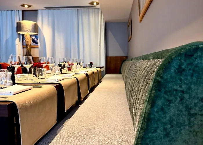 Hotel Ski Lodge - Chambres & Appartements - Village Montana