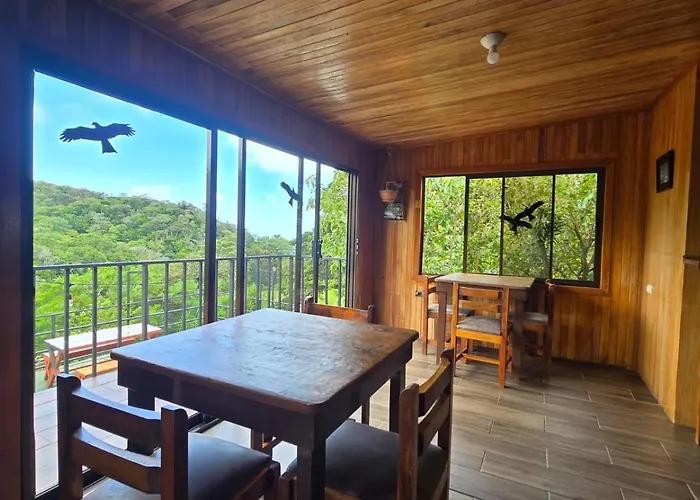 Monteverde Monkey Hostel