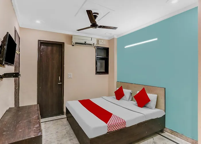 Hotel O Blue Diamond Near Jahangirpuri Metro Station