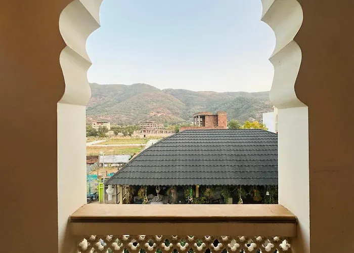 Banana Hostel Pushkar