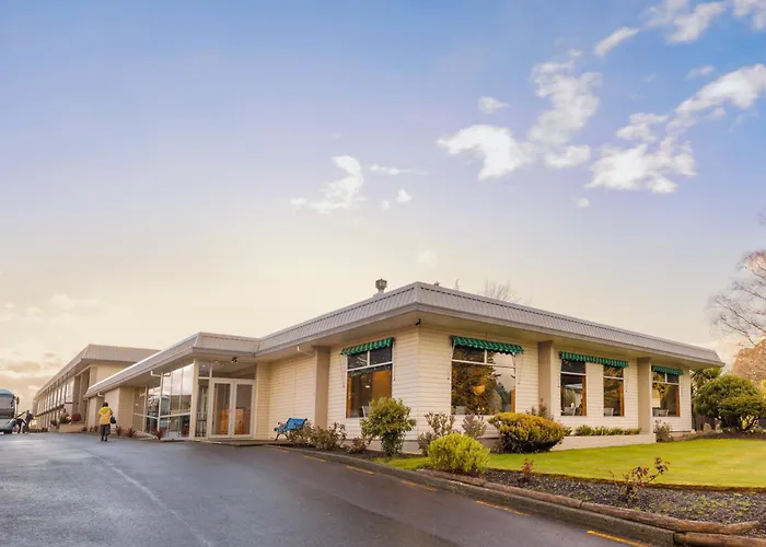 Te Anau Hotels