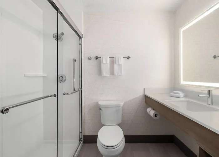 Holiday Inn Express & Suites Buford Ne - Lake Lanier By Ihg
