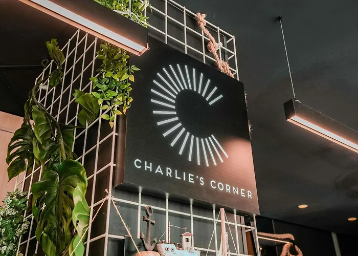 Martigues Hotels
