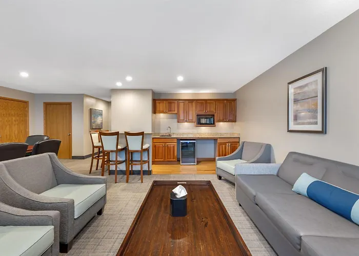 Best Western Plus Dubuque Hotel And Conference Center
