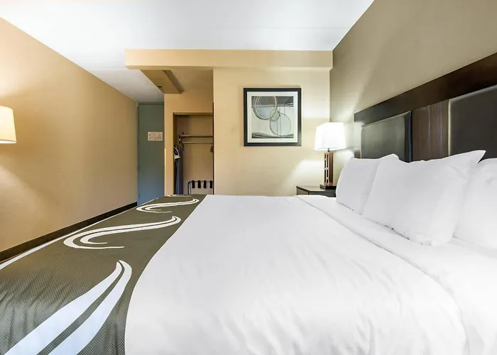 Quality Inn & Suites Charleston - Civic Center