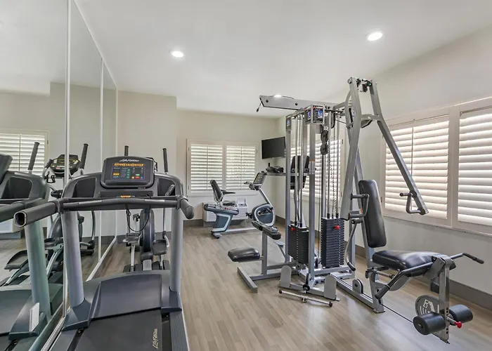 Best Western Plus Southpark Inn & Suites