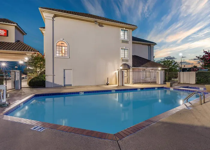 Best Western Plus Southpark Inn & Suites