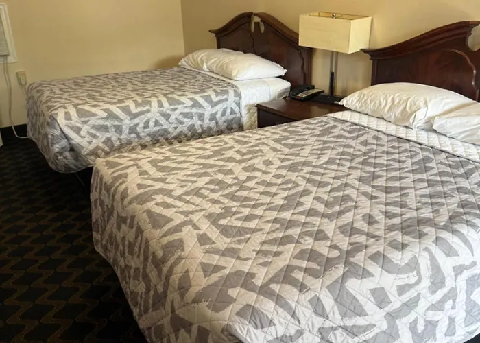Bing'S Motel