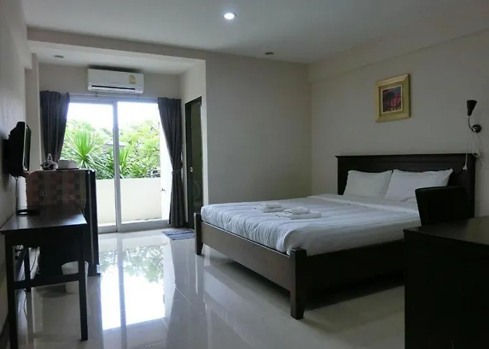 Home Place Lopburi Hotel