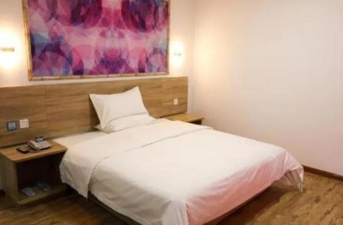 Pai Hotel-Hami Yingbin Avenue Airport