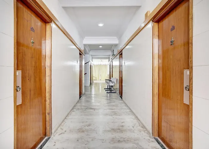 Hotel O Veda Comforts