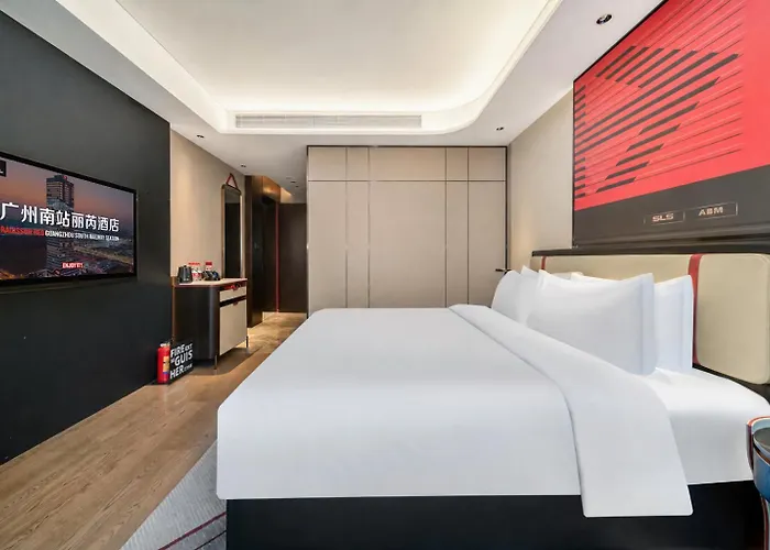 Radisson Red Guangzhou South Railway Station
