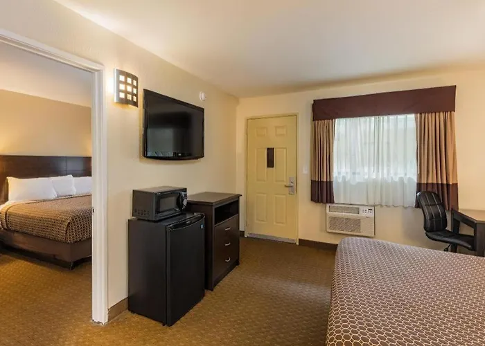 Lemon Heights Inn