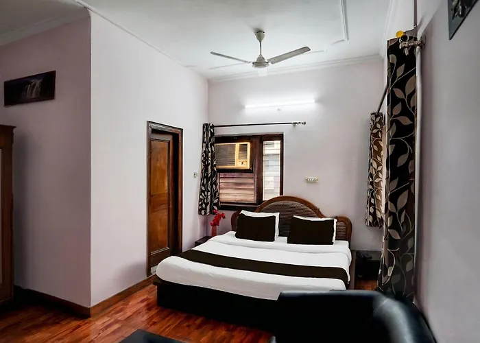 Super Hotel O Krishna Nagar Chowk Formerly City Palace