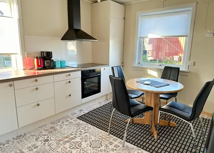 Hedvig Guesthouse & Ragnahus