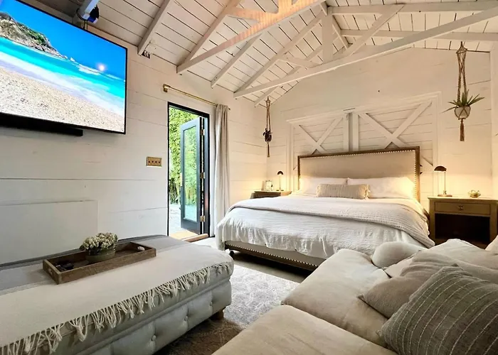 Nidomare - Channel Islands Beach Retreat