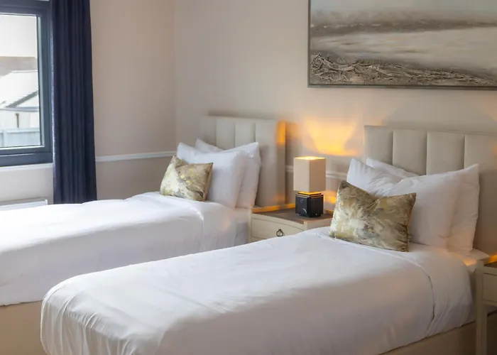 Tigh Mary Donals Bar & Rooms At Whitegates
